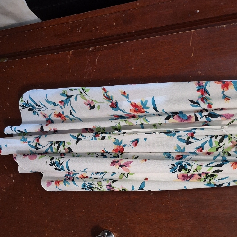 Floral Ruffle Mini Dress - Picture 6 of 7